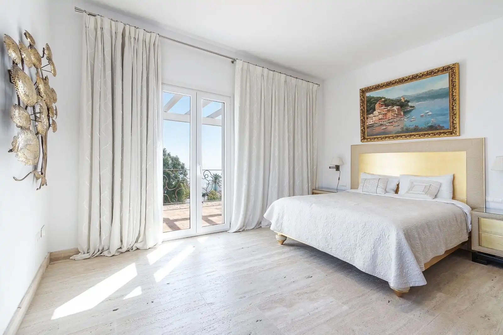Dormitori de Casa o xalet de lloguer en Manilva amb Aire condicionat, Terrassa i Moblat