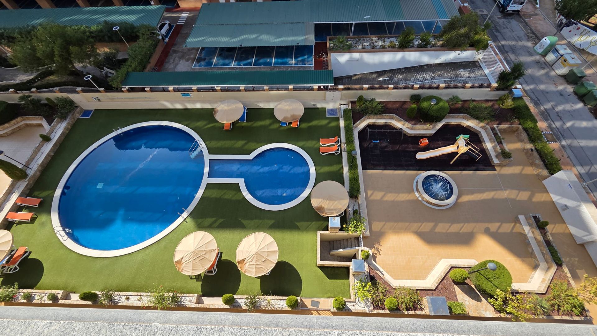 Swimming pool of Flat for sale in Oropesa del Mar / Orpesa  with Air Conditioner, Heating and Private garden