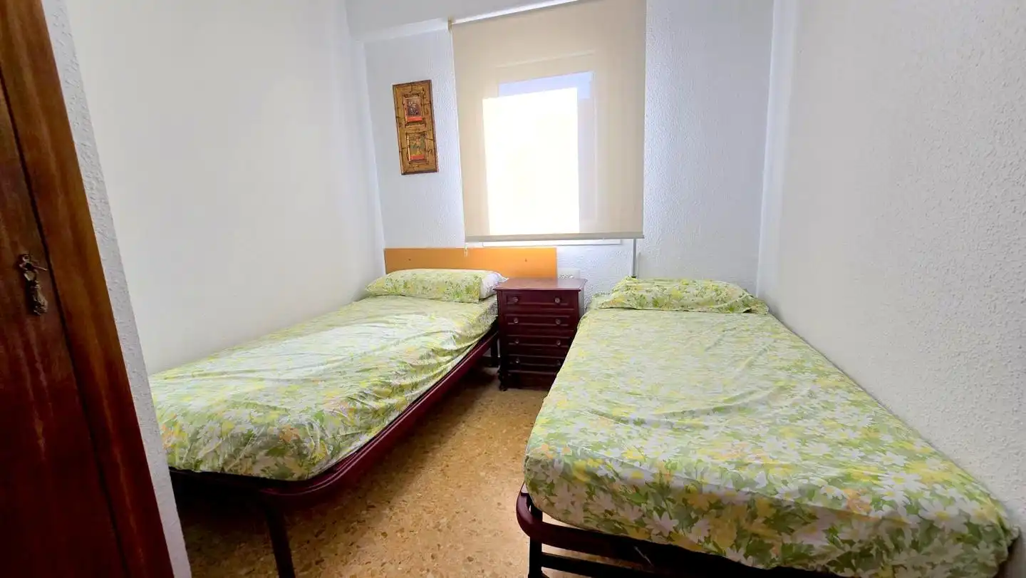 Habitación de Apartamento en venta en Gandia con Aire acondicionado, Terraza y Amueblado