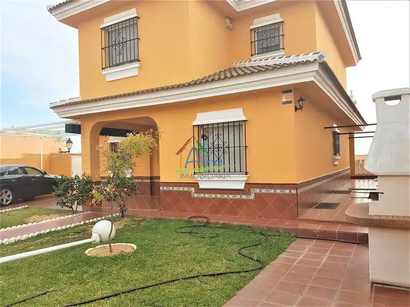 Jardí de Casa o xalet en venda en Almonte amb Aire condicionat, Calefacció i Terrassa