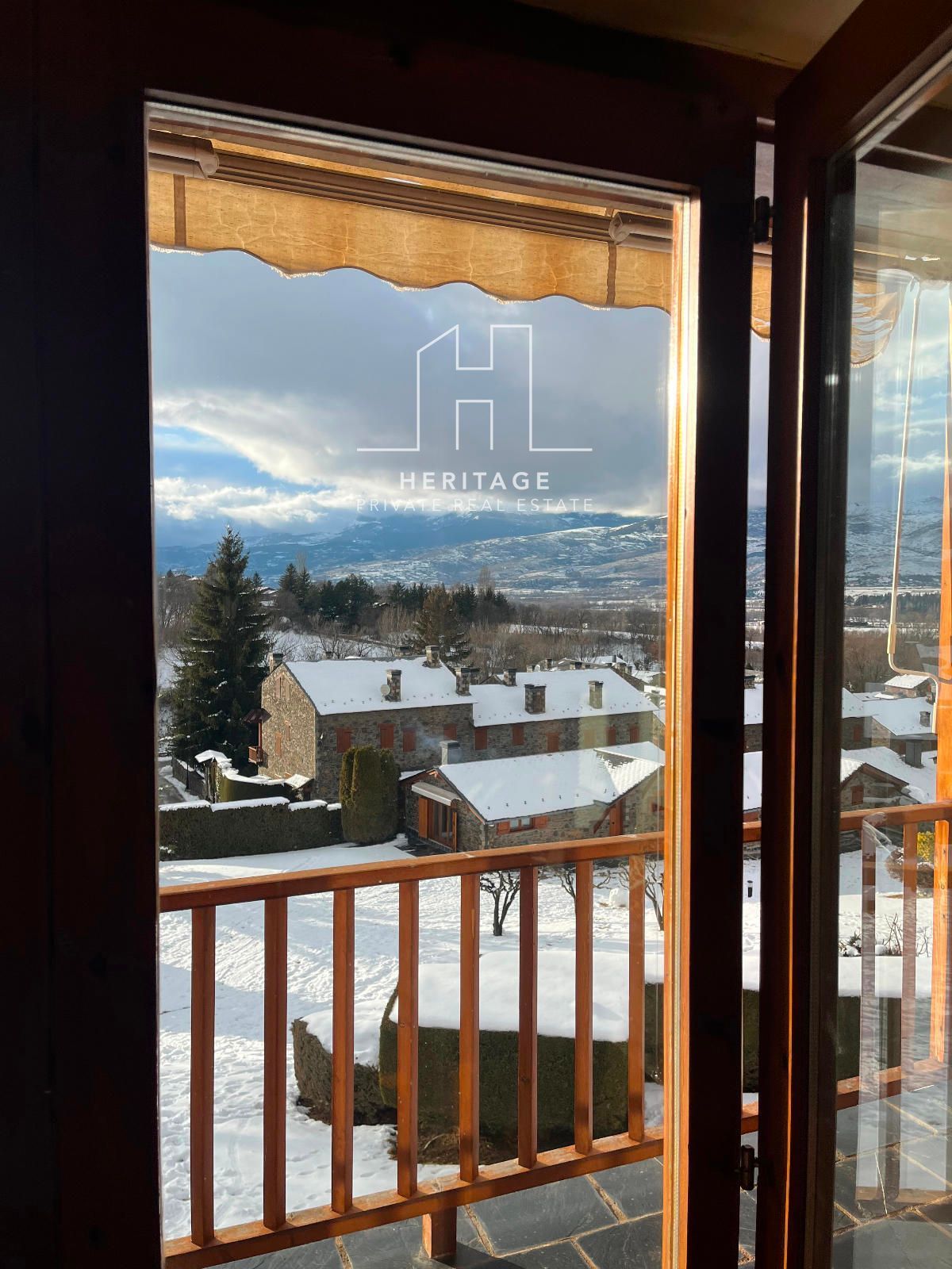 Terrassa de Dúplex en venda en Fontanals de Cerdanya amb Calefacció, Terrassa i Moblat