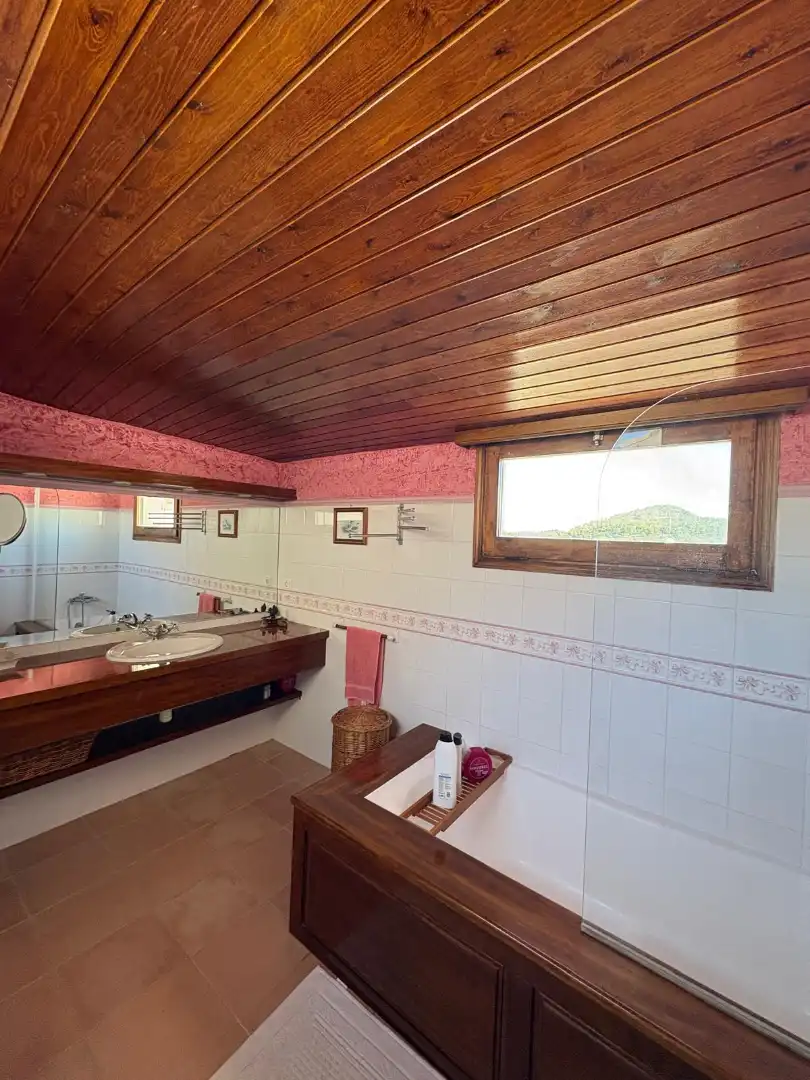 Baño de Dúplex en venta en Prades con Calefacción, Parquet y Terraza