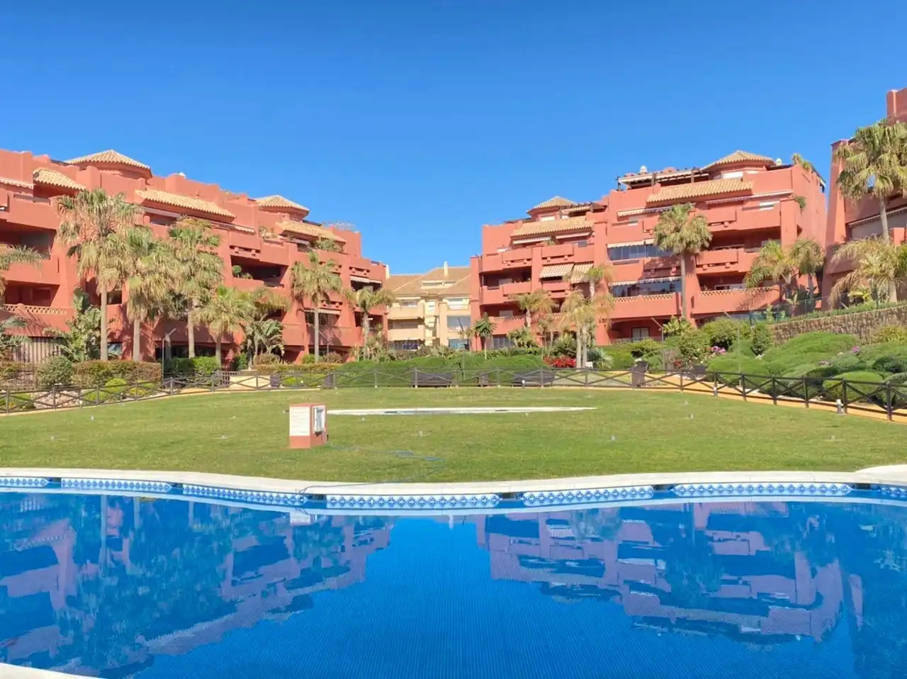 Vista exterior de Pis en venda en Torrox amb Aire condicionat, Calefacció i Terrassa
