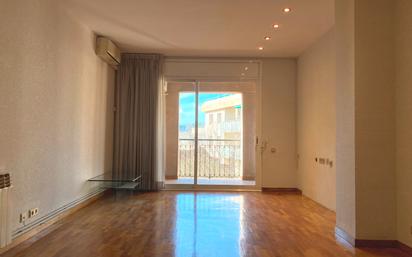 Living room of Flat for sale in Sant Feliu de Llobregat  with Air Conditioner, Heating and Private garden