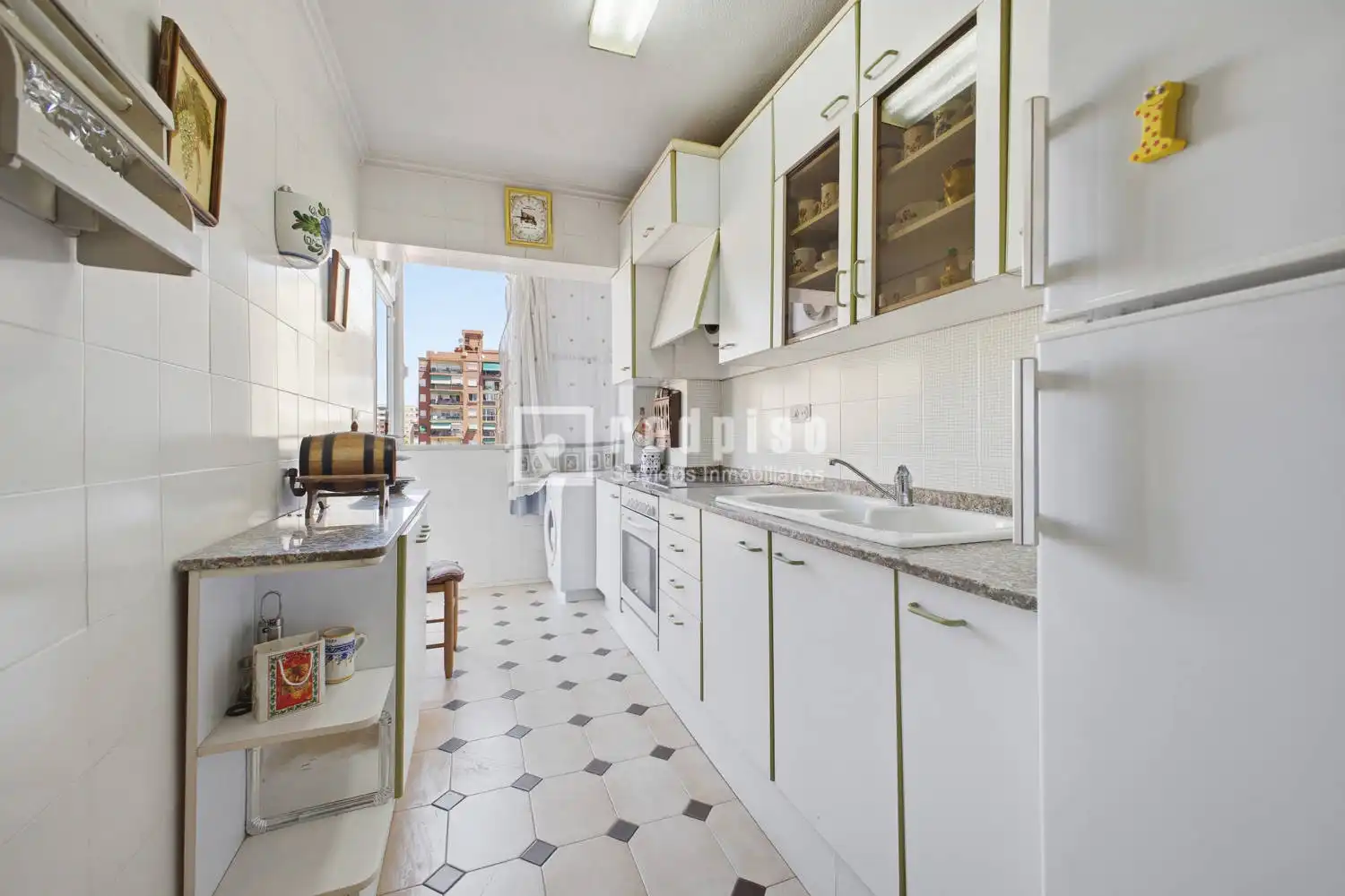 Cocina de Piso en venta en Valencia con Calefacción, Terraza y Amueblado