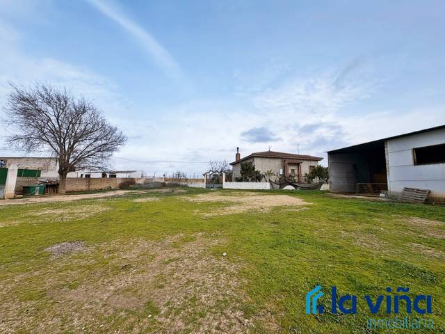 Casa-chalet en Venta en Los Corrales
