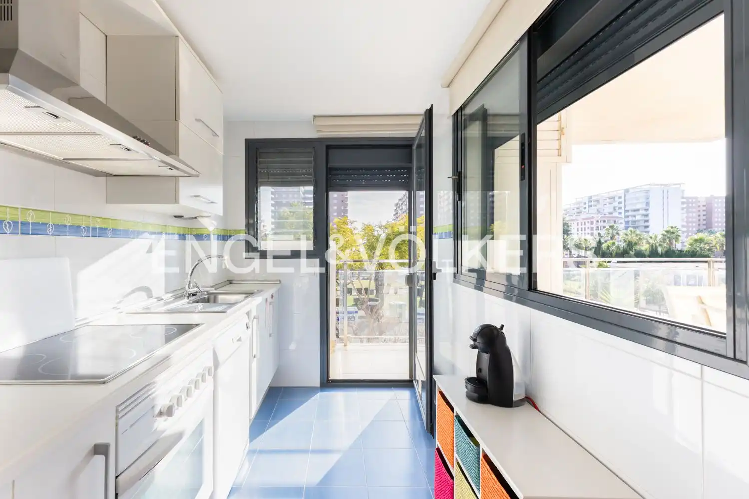 Küche von Wohnung zum Verkauf in Oropesa del Mar / Orpesa mit Klimaanlage, Heizung und Privatgarten