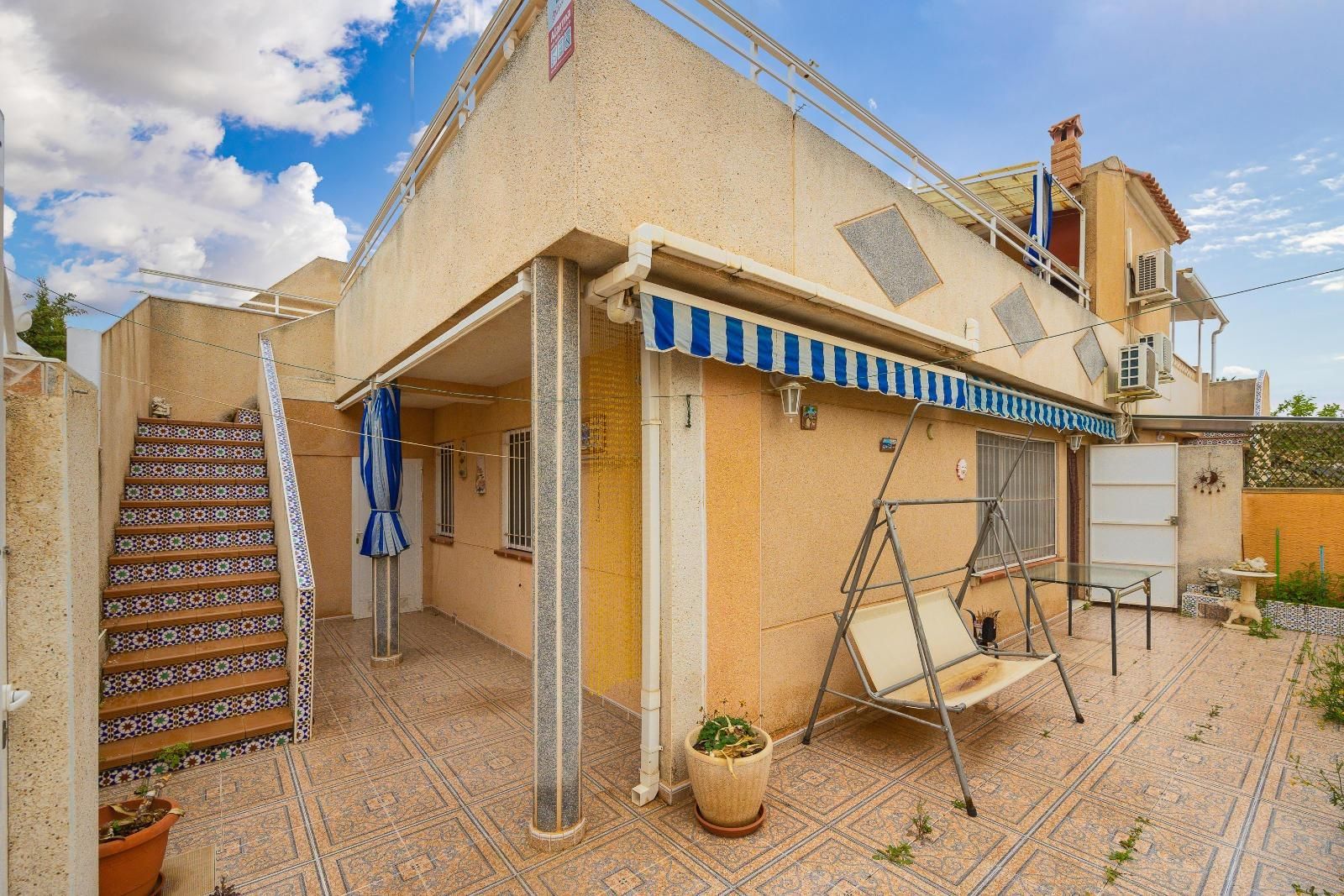 Exterior view of Single-family semi-detached for sale in Torrevieja