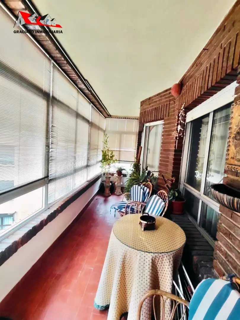 Piso con terraza en venta en Centro, imagen 2