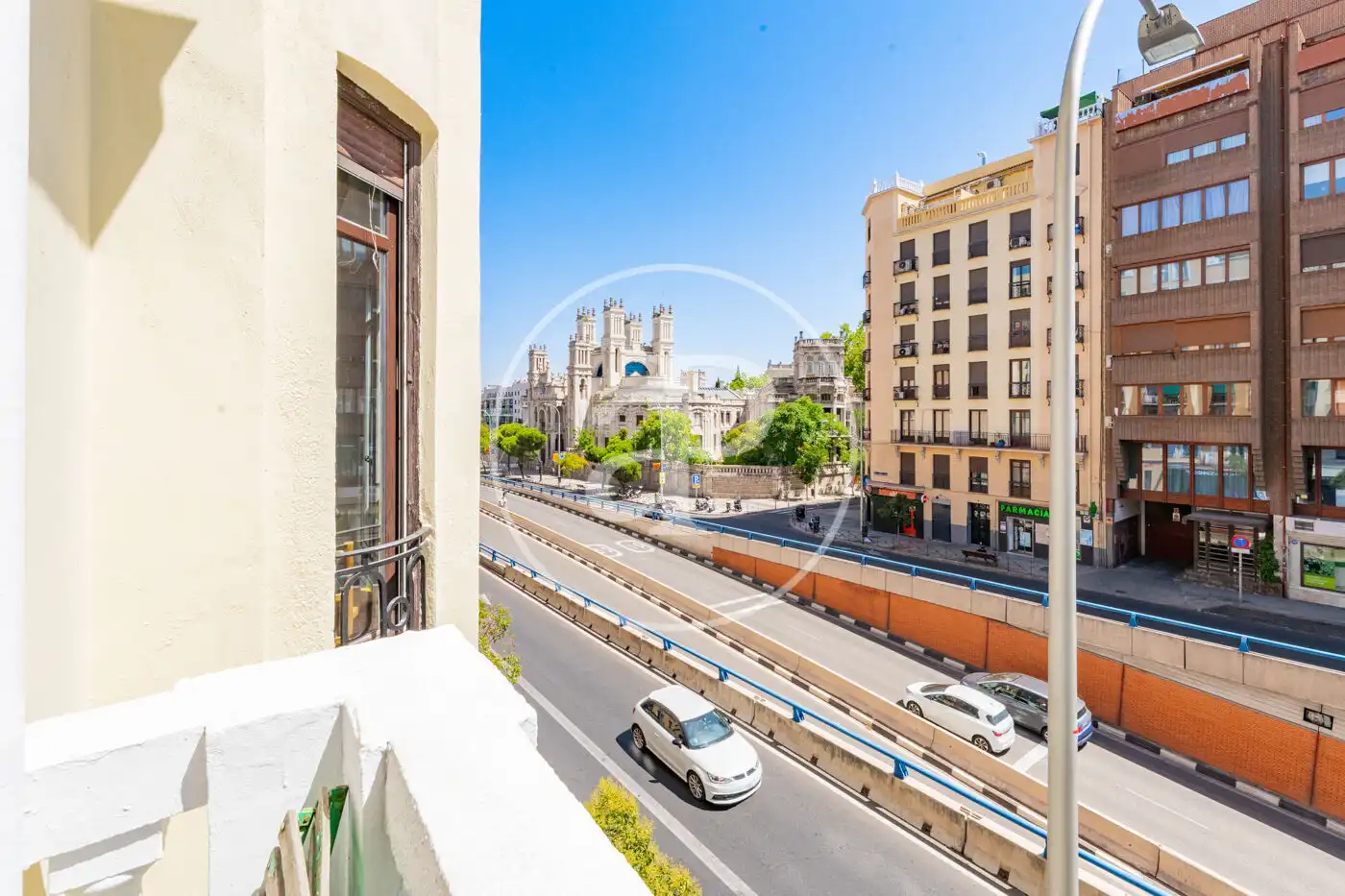 Vista exterior de Pis en venda en Madrid amb Aire condicionat, Calefacció i Balcó