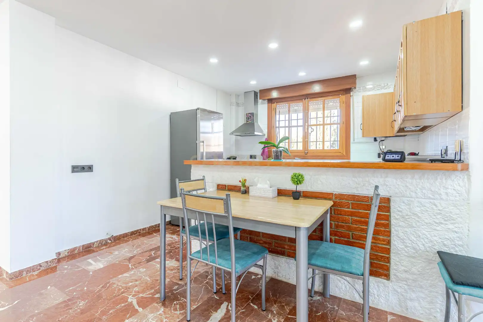 Cocina de Casa o chalet en venta en Villa de Otura con Aire acondicionado, Jardín privado y Piscina