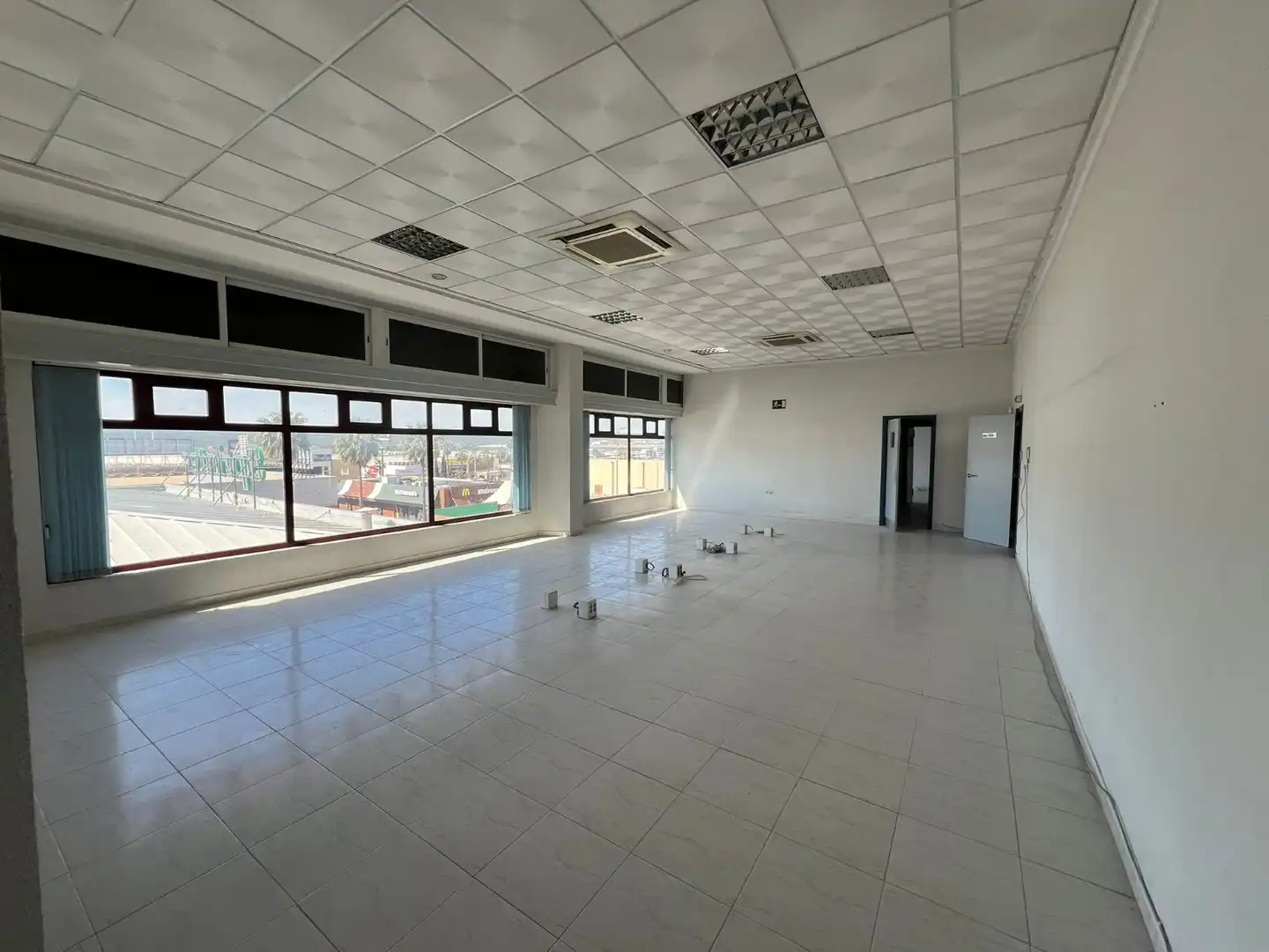 Local comercial en venda a Avenida de Londres 1, imagen 10