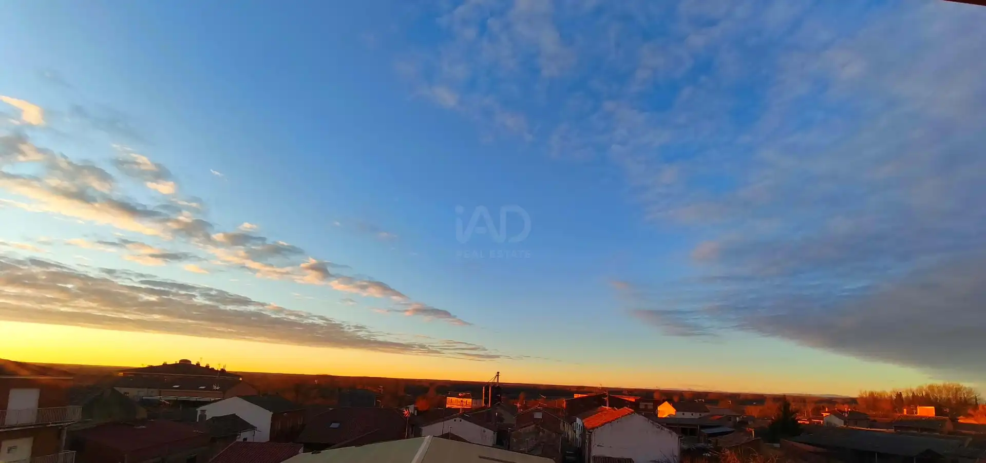 Vista exterior de Piso en venta en Sahagún con Calefacción