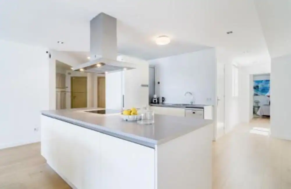 Cocina de Apartamento de alquiler en Marbella con Aire acondicionado, Amueblado y Balcón