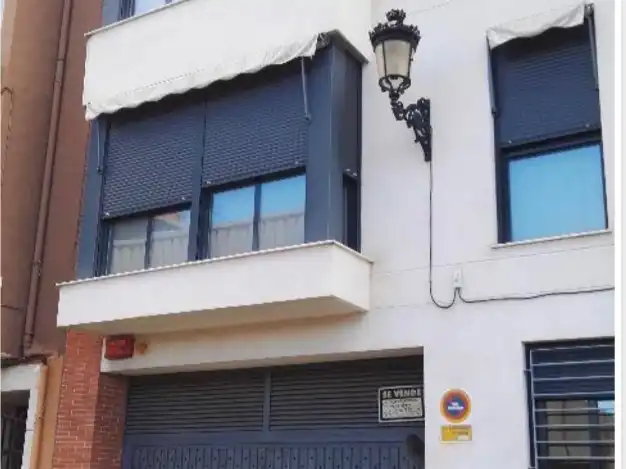 Vista exterior de Garatge de lloguer en Sedaví