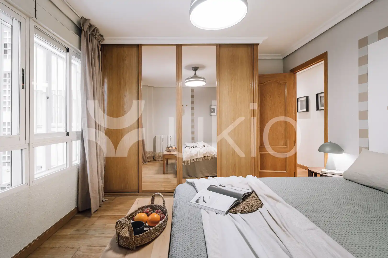 Habitación de Apartamento de alquiler en Madrid con Calefacción, Amueblado y Horno