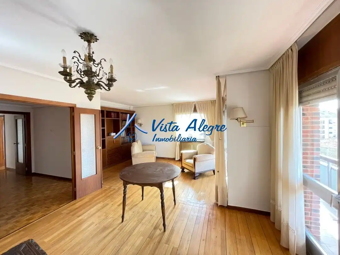 Sala de estar de Piso en venta en Haro con Calefacción, Terraza y Trastero