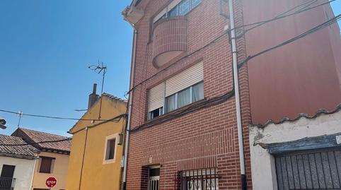 Foto 3 de Casa adosada en venda a Calle de San Pedro, 1, Valencia de Don Juan, León