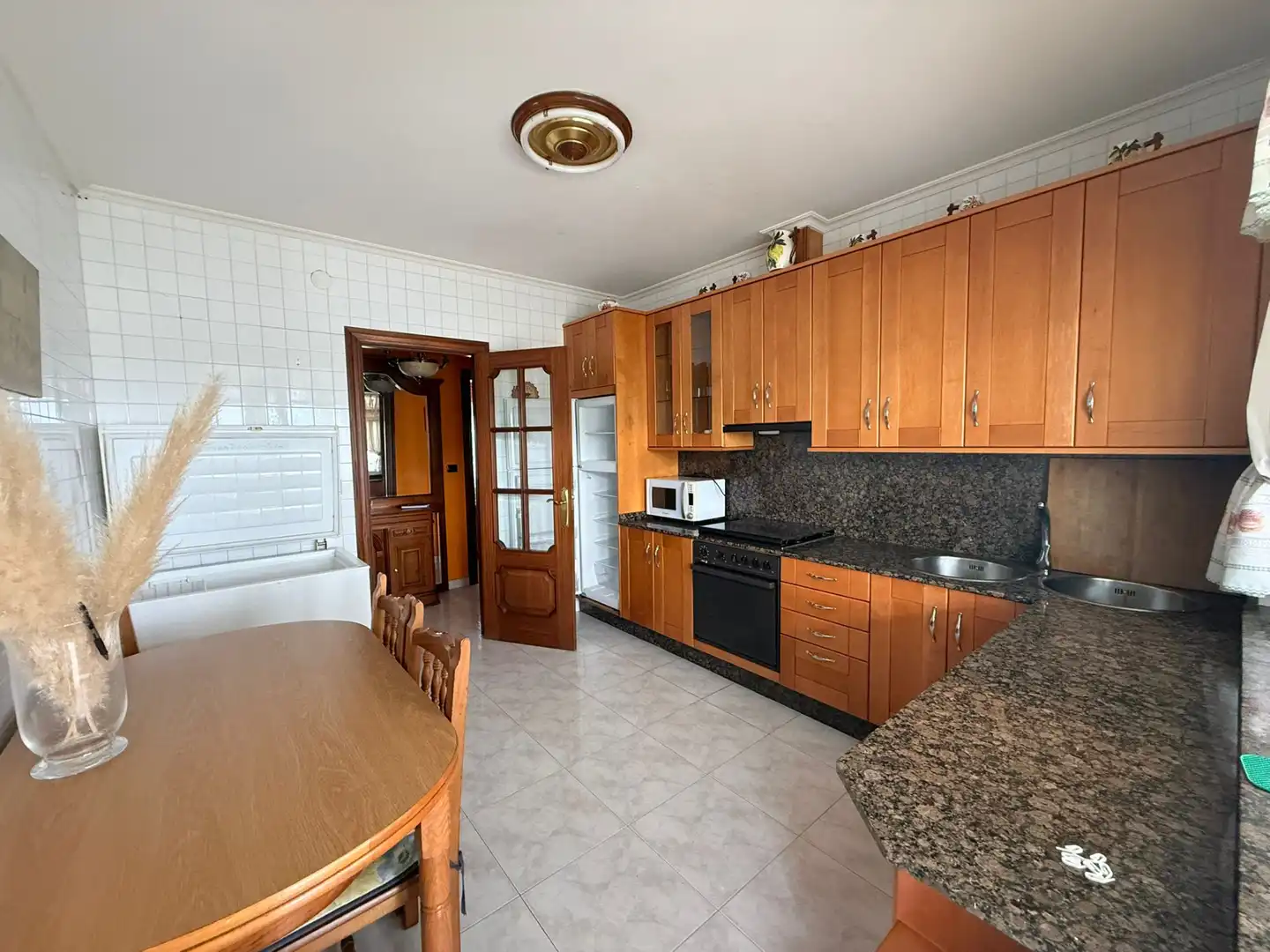 Cocina de Casa adosada en venta en Ferrol con Calefacción, Jardín privado y Parquet