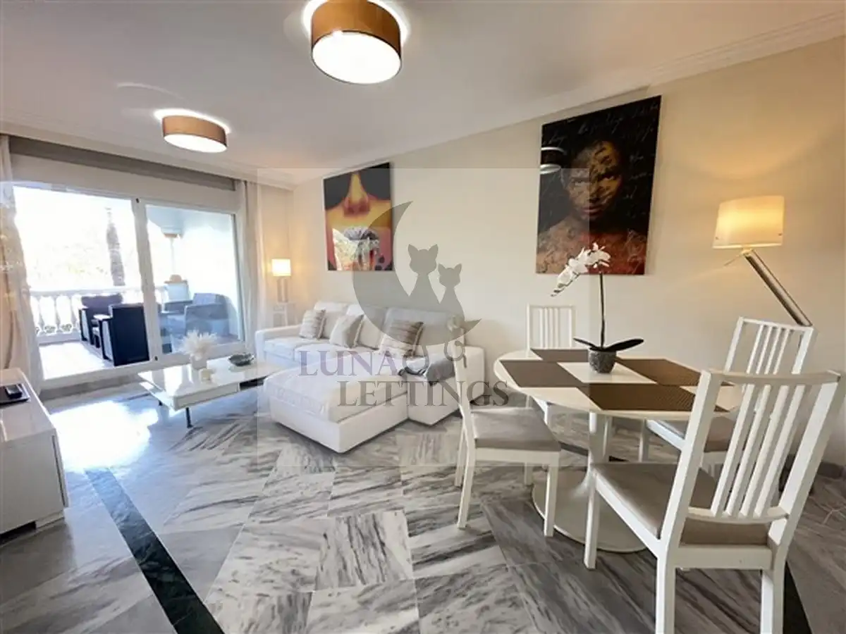 Appartement compact avec piscine à louer à Avenida Príncipe Salman e1, imagen 3