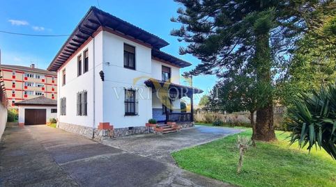 Exclusiva Casa de indianos en el centro de Ribadesella.