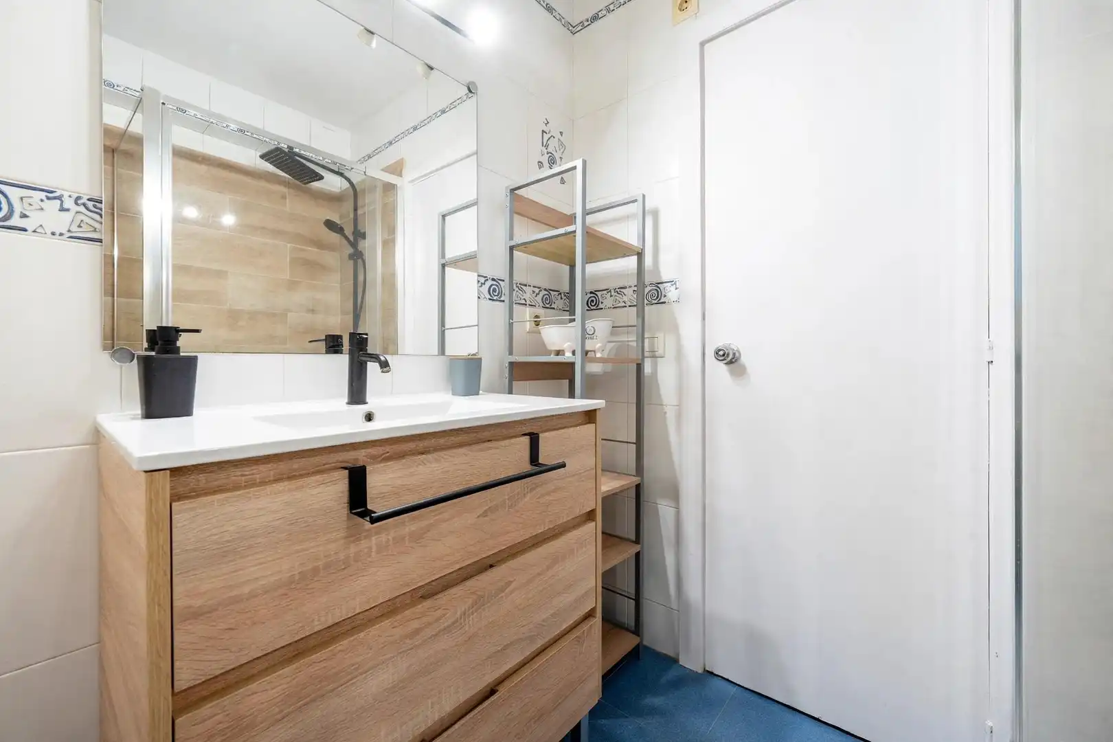 Badezimmer von Wohnung zum Verkauf in Tarragona mit Heizung und Abstellraum
