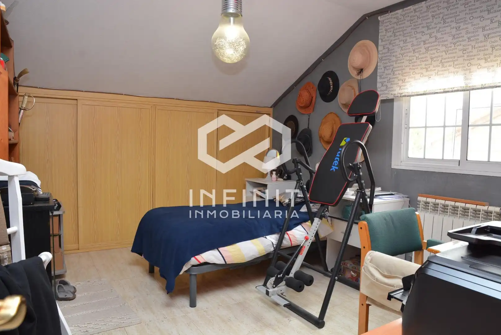 Casa adosada en venta en Villanueva de la Torre