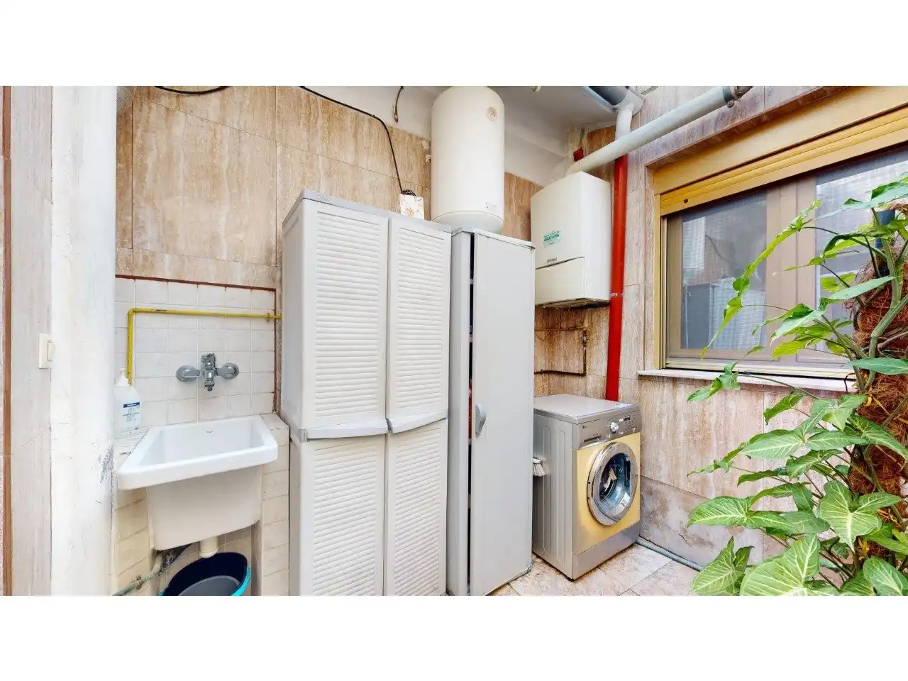 Cocina de Casa o chalet en venta en Valencia con Aire acondicionado, Calefacción y Jardín privado