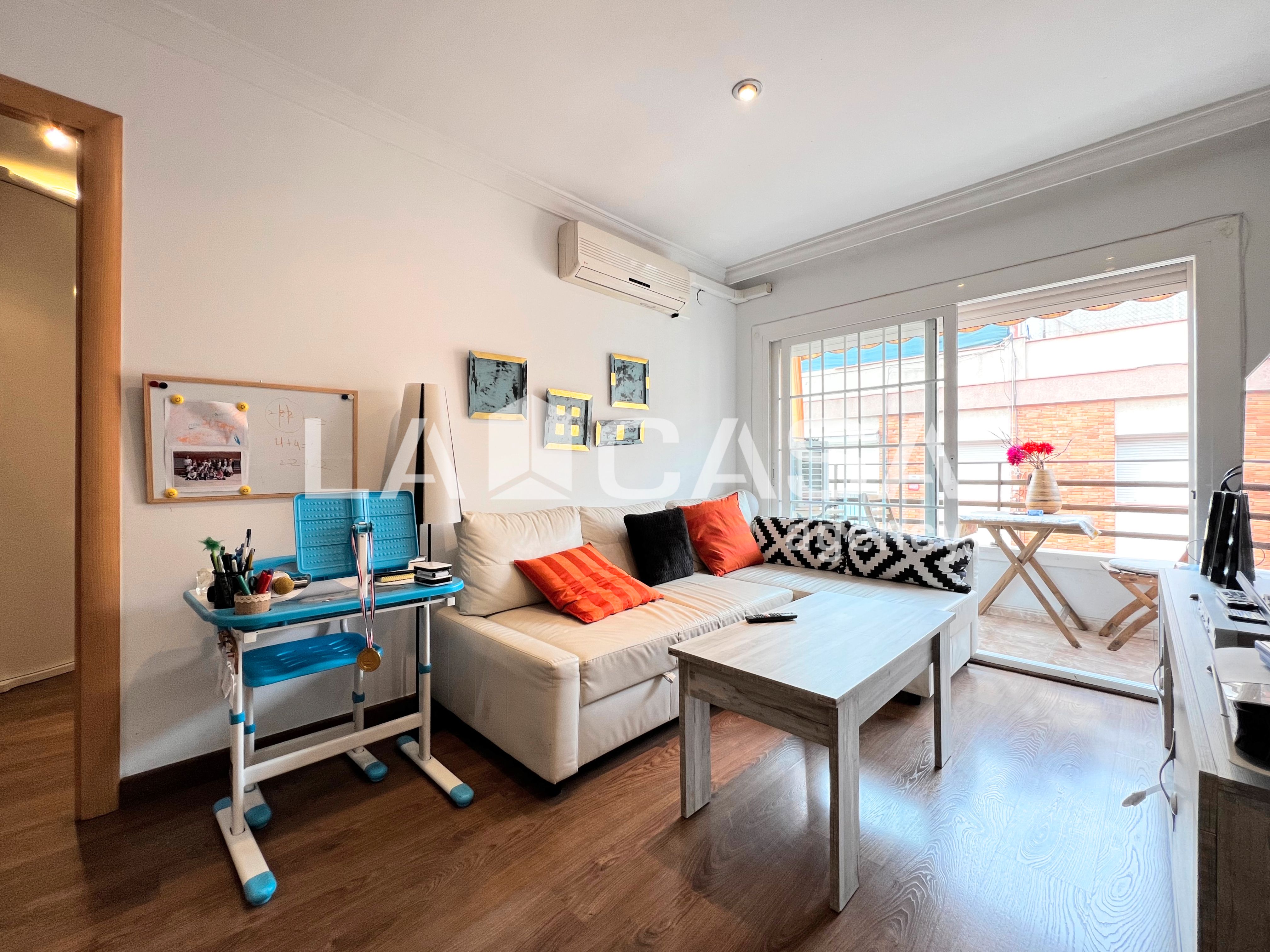 Bedroom of Flat for sale in Badalona  with Heating and Balcony