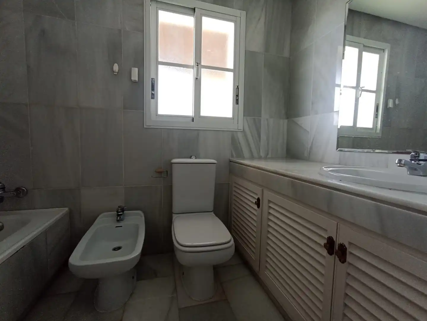 Baño de Casa o chalet en venta en Estepona con Calefacción, Terraza y Trastero