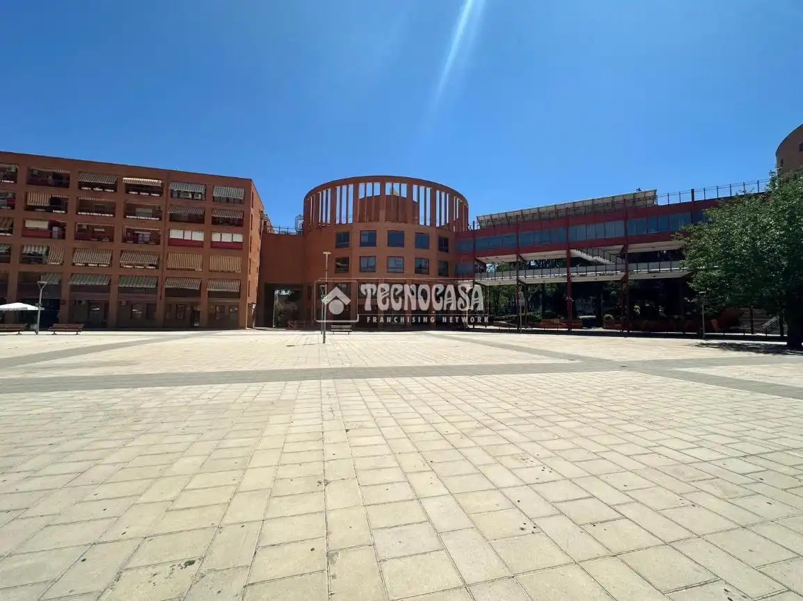 Exterior view of Office for sale in Coslada  with Air Conditioner and Heating