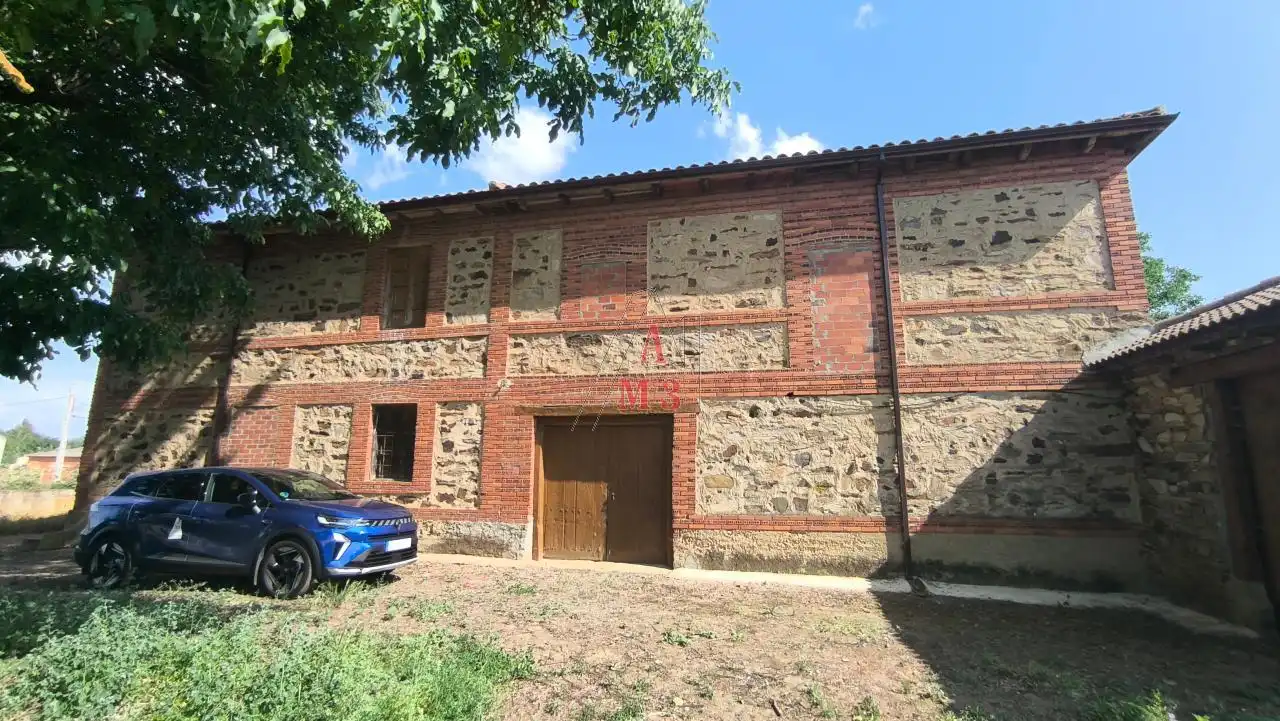 Vista exterior de Finca rústica en venta en La Bañeza  con Jardín privado y Trastero