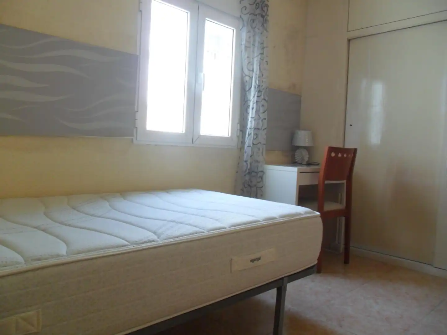 Habitación de Piso de alquiler en Granada con Calefacción y Jardín privado