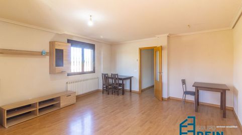 Foto 3 de Piso en venta en Camino Real Sur, 5, Recas, Toledo