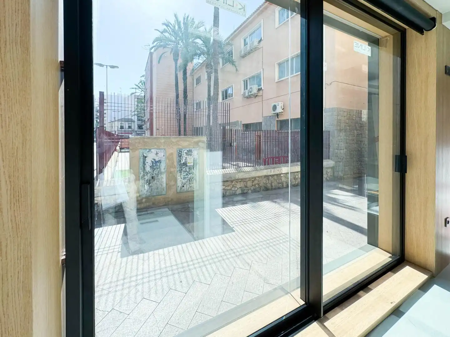 Terraza de Local en venta en Elche / Elx con Aire acondicionado