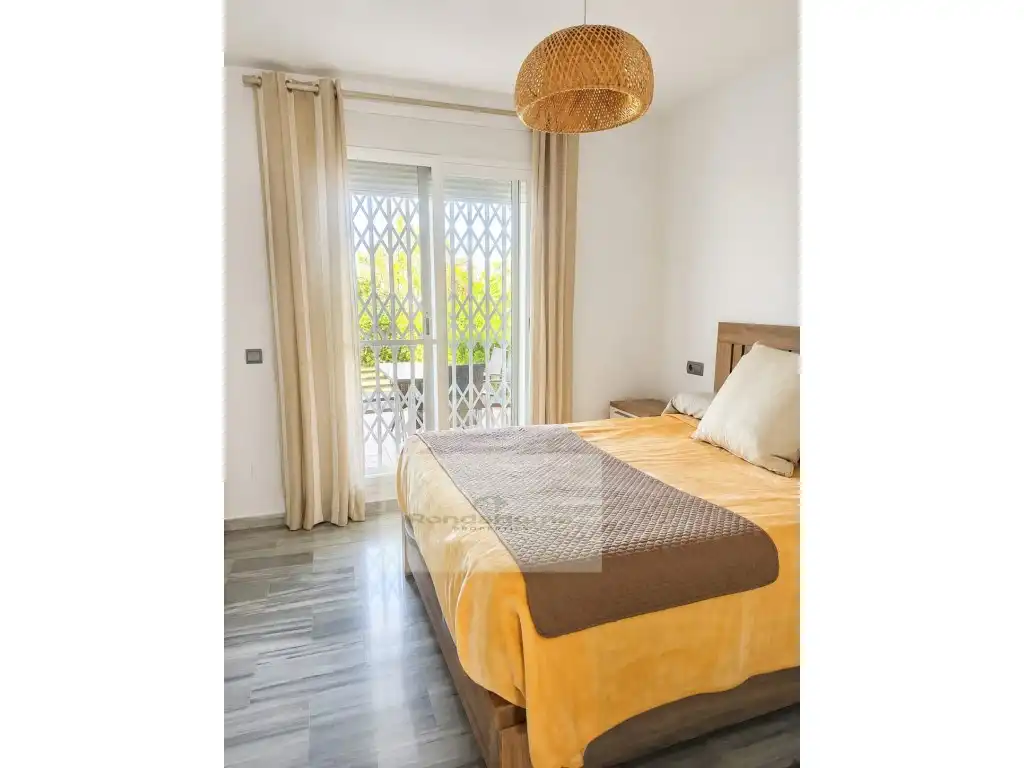 Bedroom of Flat for rent in Benahavís