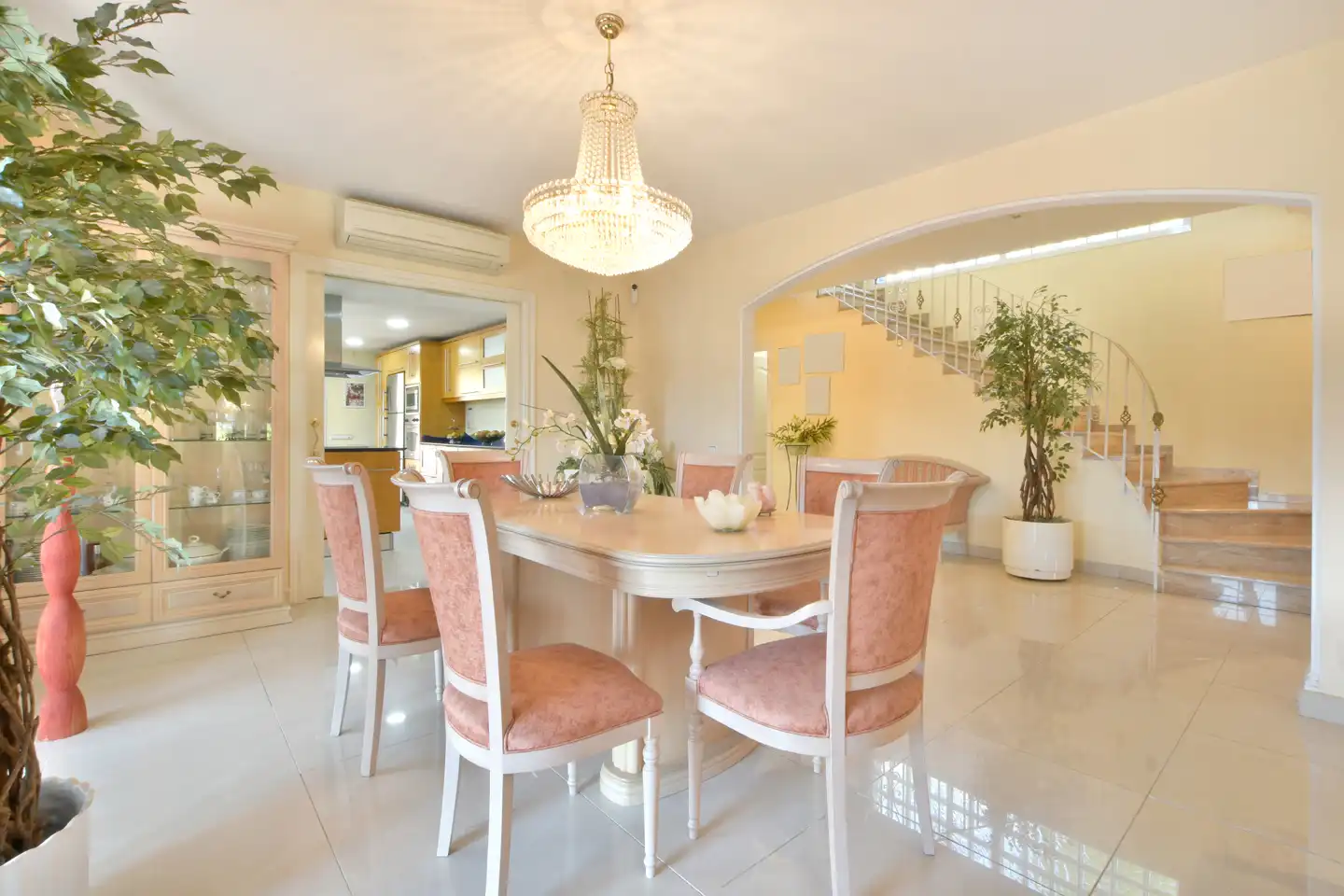 Comedor de Casa o chalet en venta en Sant Fost de Campsentelles con Aire acondicionado, Calefacción y Jardín privado