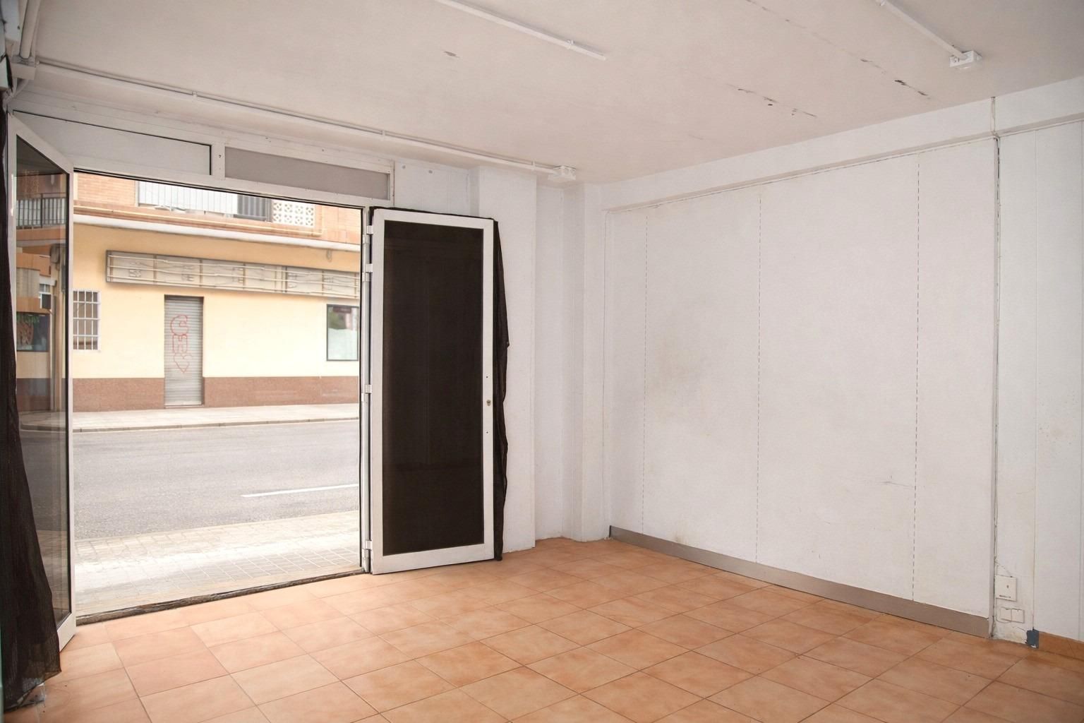Premises for sale in  Valencia Capital