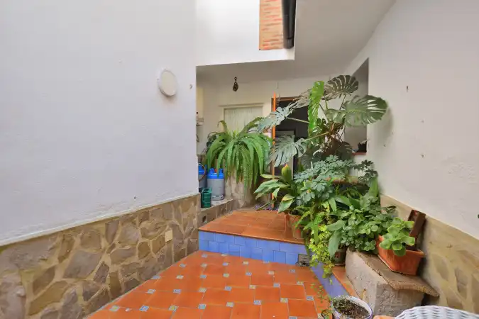 Casa adosada en venta en Benaoján con Calefacción, Terraza y Jacuzzi