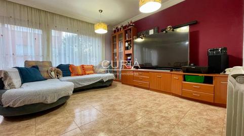 Foto 2 de Casa adosada en venda a Montoliu de Lleida, Lleida