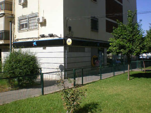 Vista exterior de Local en venta en  Sevilla Capital