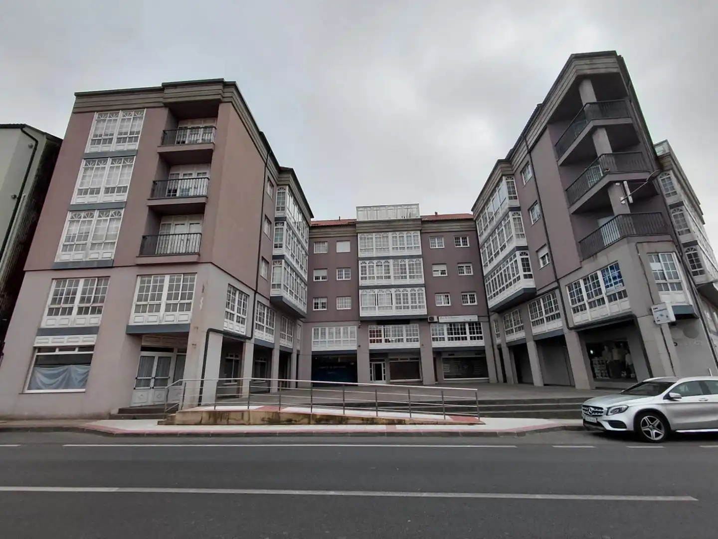 Vista exterior de Oficina en venta en Zas