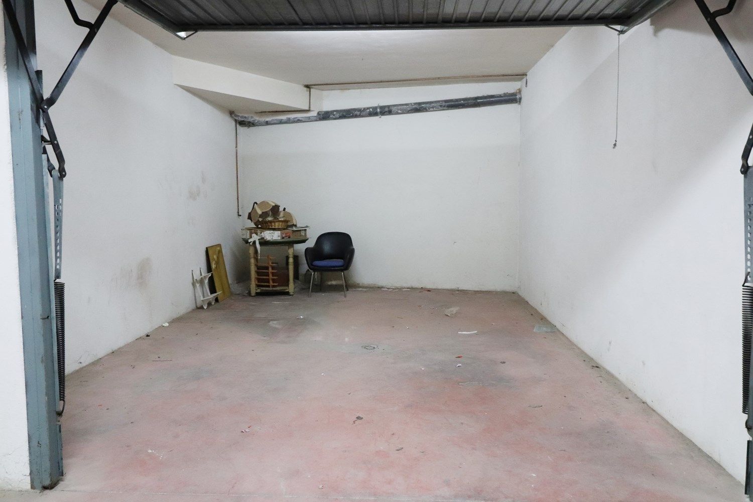 Garage for sale in Illora
