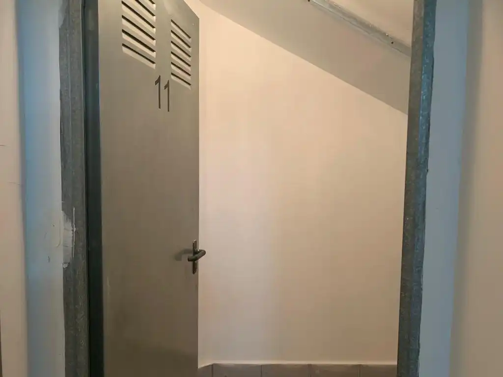 Bathroom of Storage room for sale in Zaragoza