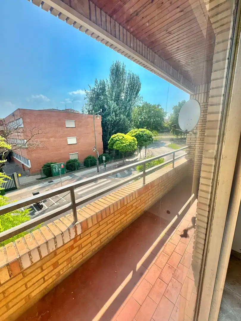 Vista exterior de Piso en venta en  Logroño con Calefacción y Terraza