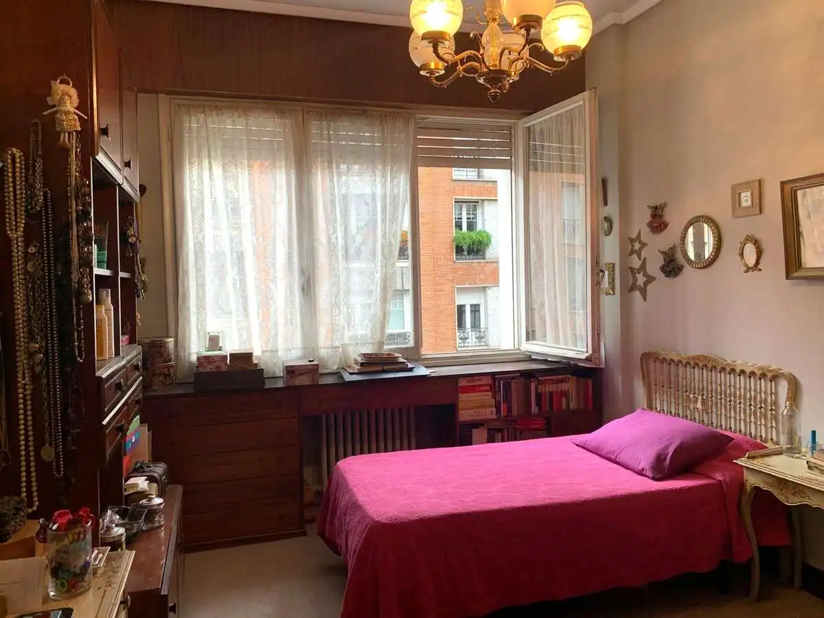 Habitación de Piso en venta en Bilbao  con Calefacción, Terraza y Trastero