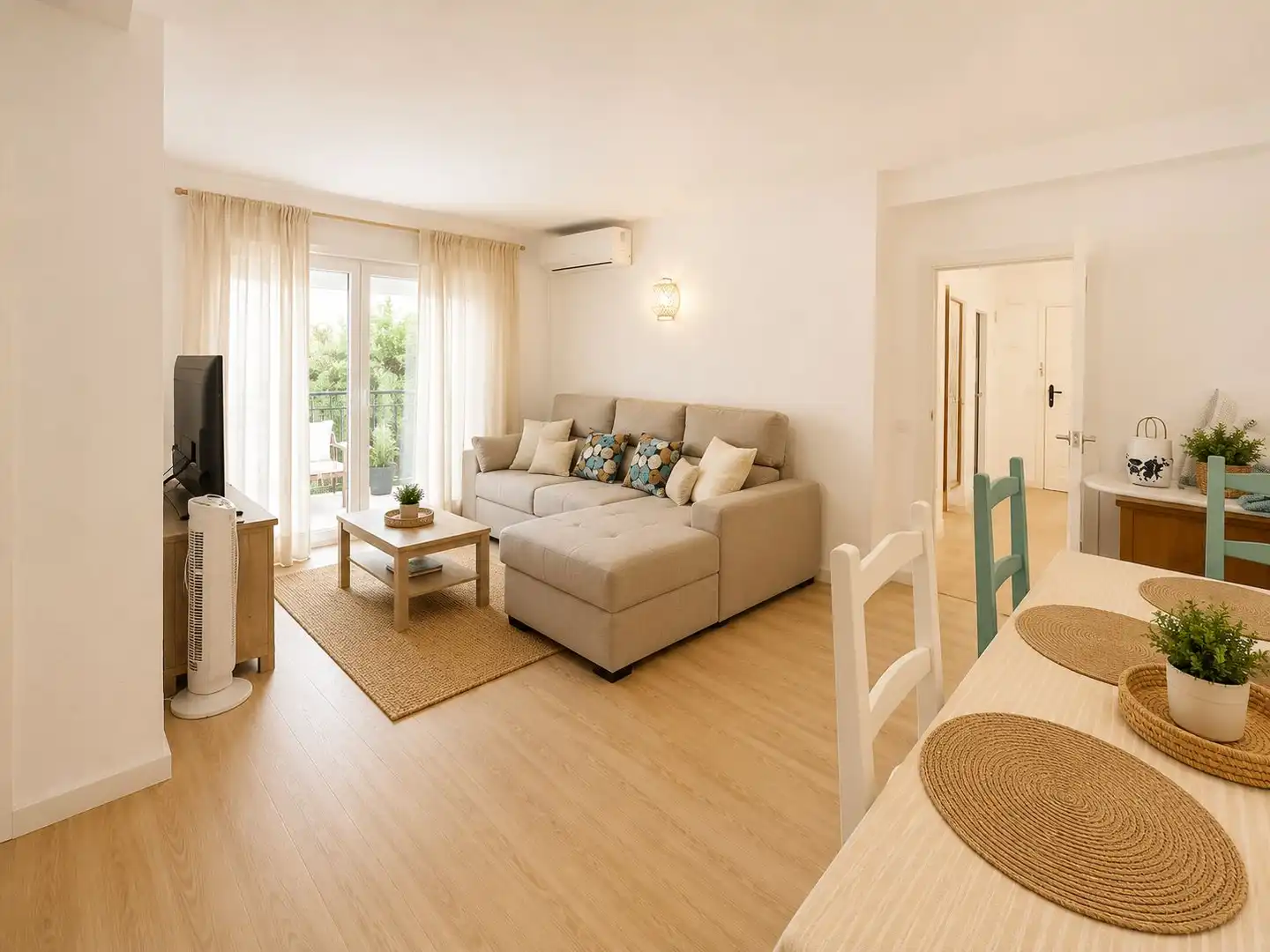 Sala de estar de Apartamento de alquiler en Jávea / Xàbia con Aire acondicionado, Terraza y Amueblado