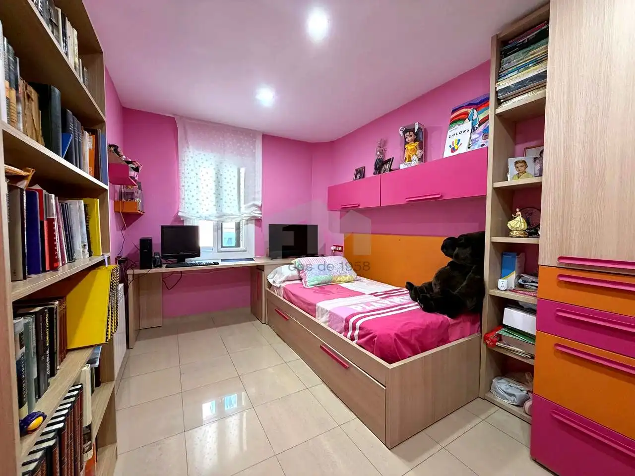 Bedroom of Flat for sale in Barcelona  with Air Conditioner and Balcony