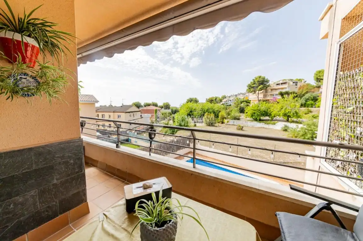 Terrasse von Wohnung zum Verkauf in Calafell mit Klimaanlage, Abstellraum und Balkon