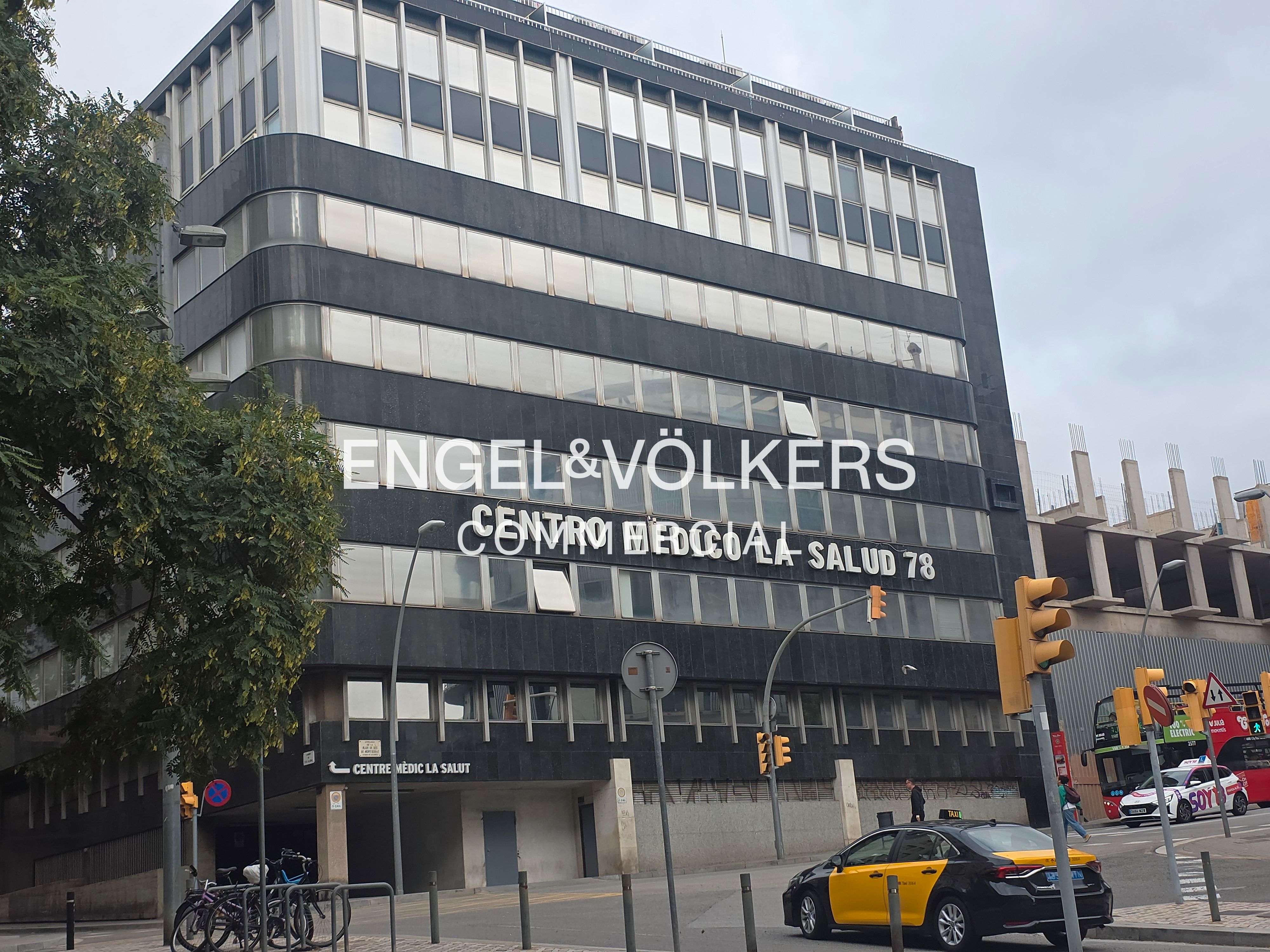 Vista exterior de Oficina en venta en  Barcelona Capital